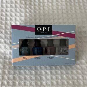 OPI Nail Lacquer bundle in convenient travel sizes